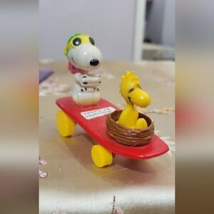 Snoopy & Woodstock Toy Skateboard